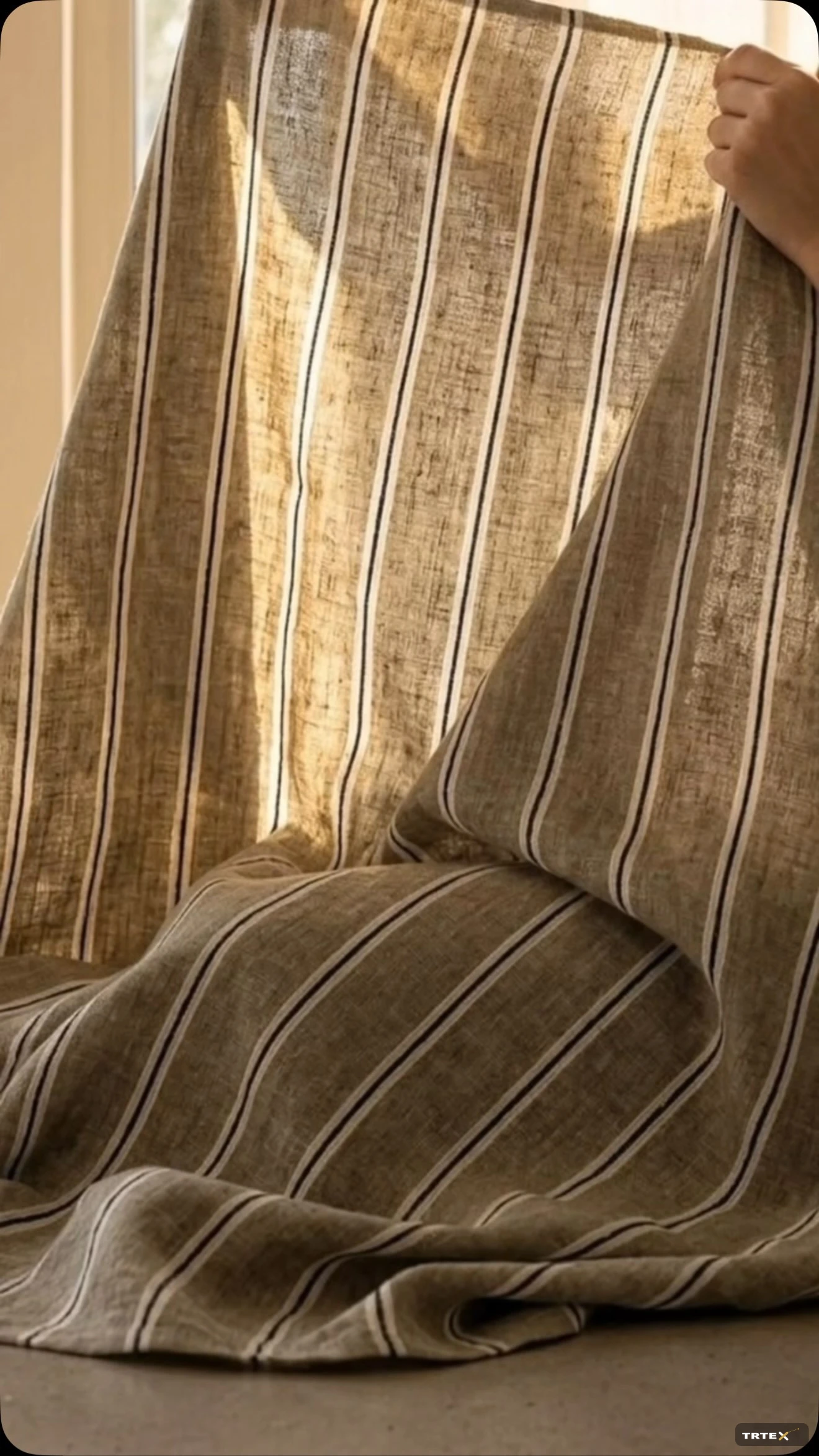 Efendi Fabric, keten dokunuşlu çizgili döşemelik kumaşını paylaştı Efendi Fabric, keten dokunuşlu çizgili döşemelik kumaşını paylaştı