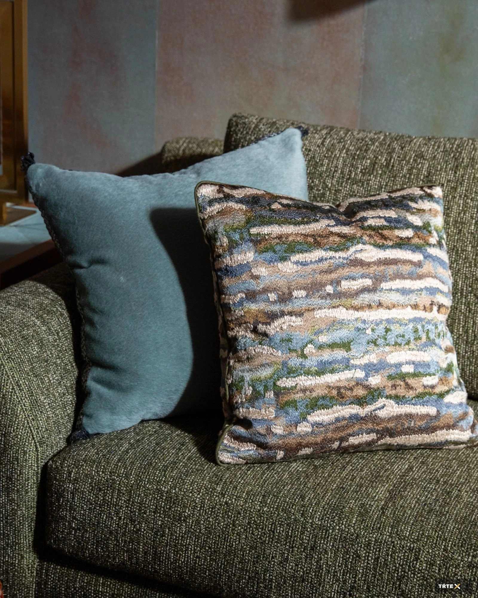 DONGHIA, Dublin Linen ile Fair Weather kumaşını sergiledi DONGHIA, Dublin Linen ile Fair Weather kumaşını sergiledi