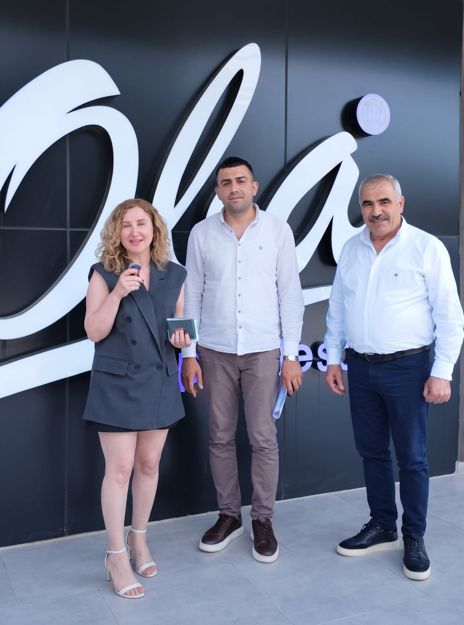 Hiç beklemiyordu: Mersinli Prestij Perde, Oba Perdesan'ın Tesla'sını kazandı Hiç beklemiyordu: Mersinli Prestij Perde, Oba Perdesan'ın Tesla'sını kazandı — Görsel 1